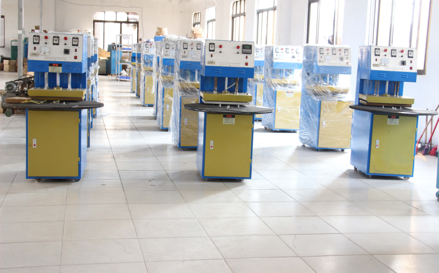 吸塑包裝封口出現(xiàn)了氣泡、皺褶或者變形是什么原因，怎么解決？